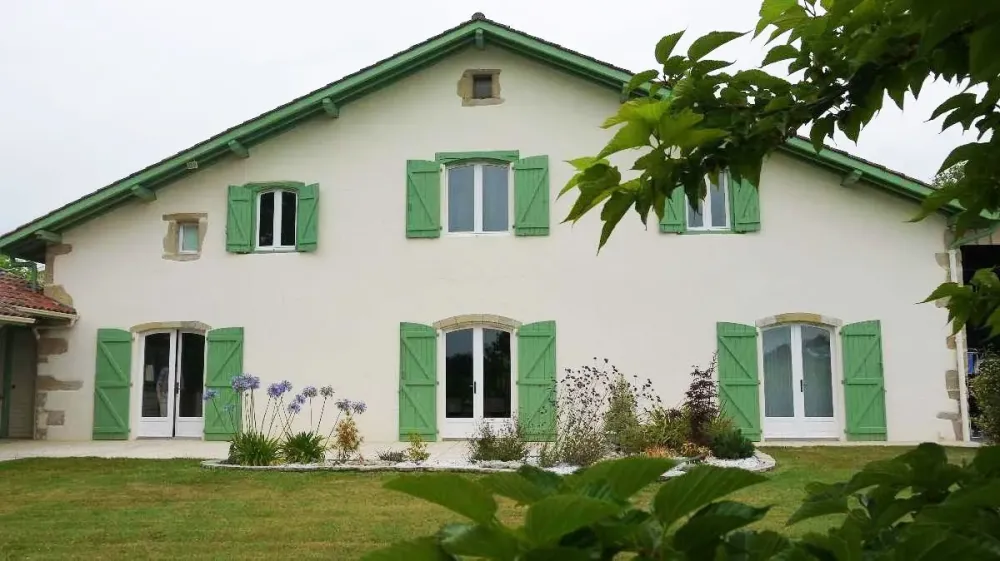 Peinture extérieure près de Moliets-et-Maa